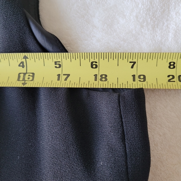 Cabi Elegant Black Sleeveless Dress - Picture 7 of 10